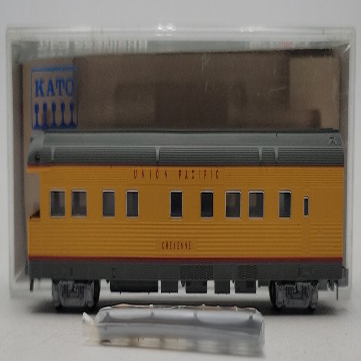 Kato 156-0813 N Scale Union Pacific Cheyenne Business Passenger Car LN/Box