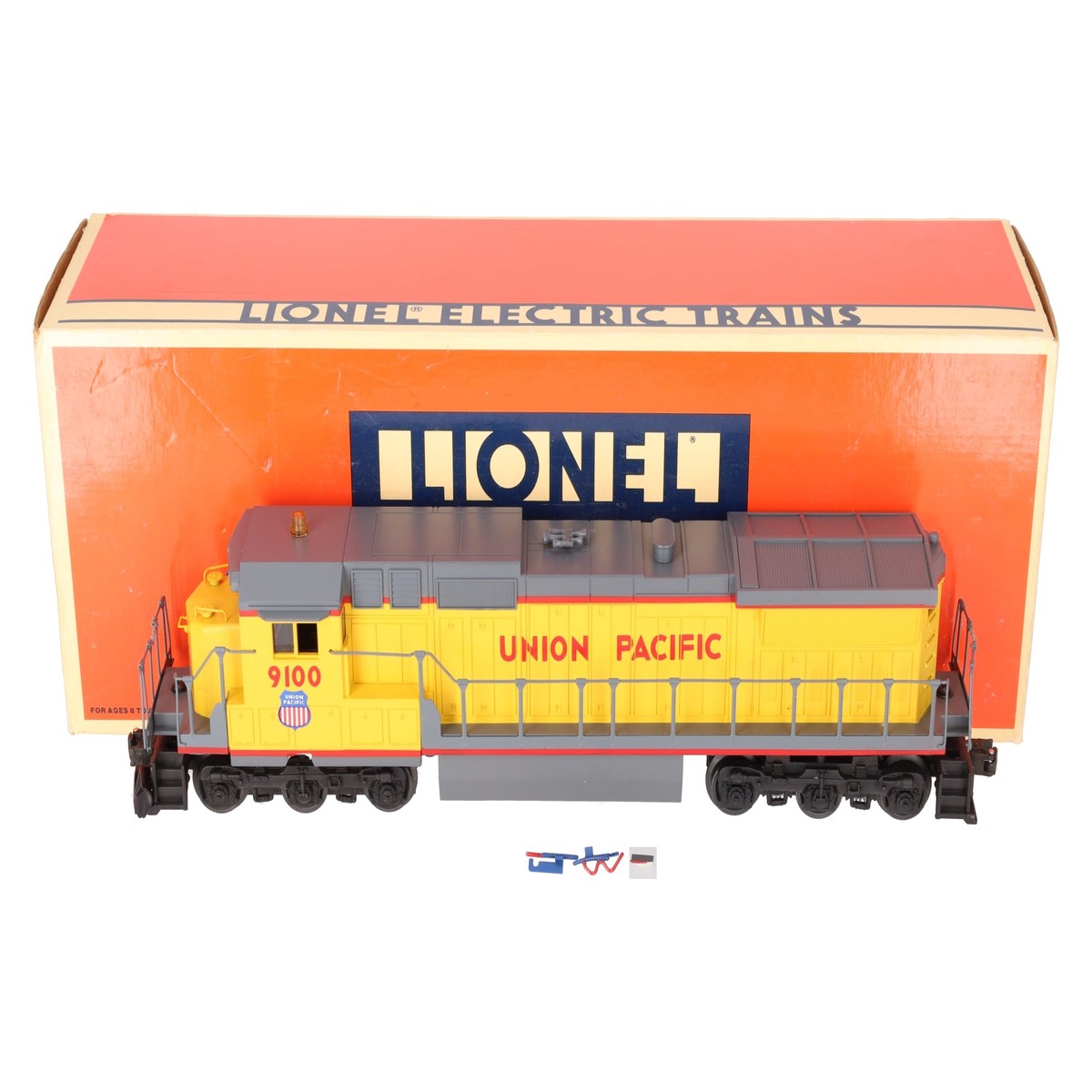 Lionel 6-18205 O Gauge Union Pacific Dash-8 40C Diesel Locomotive #9100 VG/Box