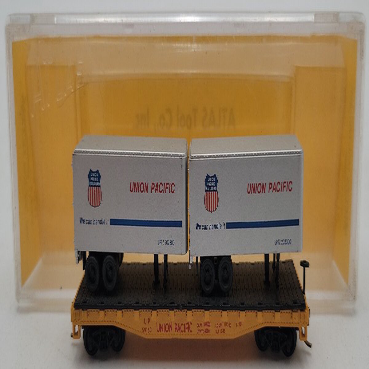 Atlas 3746 N Scale Union Pacific Piggyback Flatcar w/ 24' Trailer #59163 EX/Box