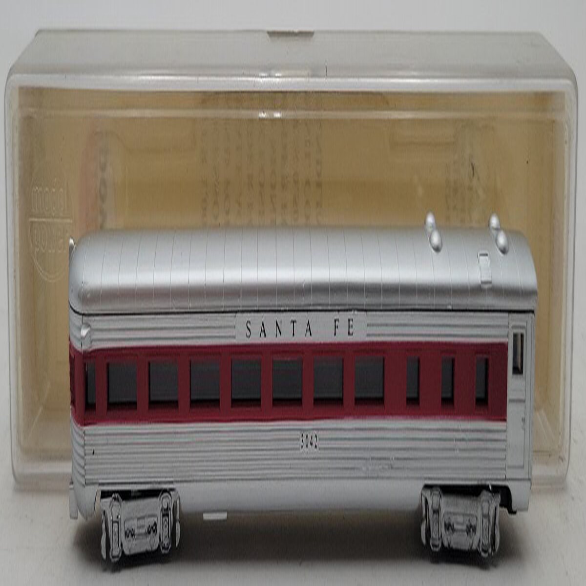 Model Power 3042 N Scale Santa Fe 75' Steamlined Observation Passenger Car #3042 LN/Box