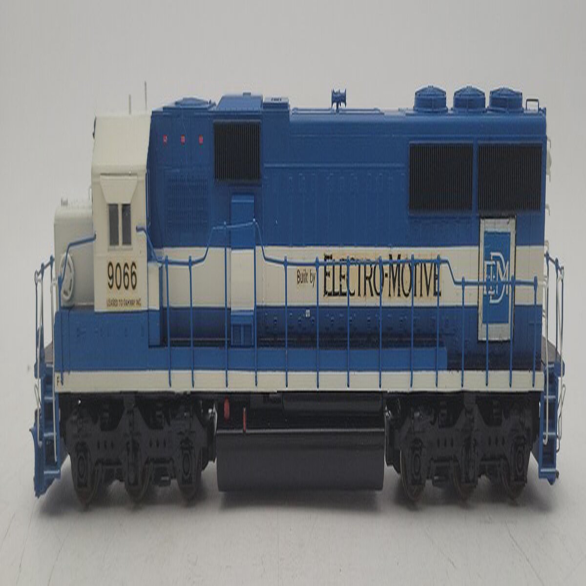 HO Scale CUSTOM EMD Diesel Locomotive #9066