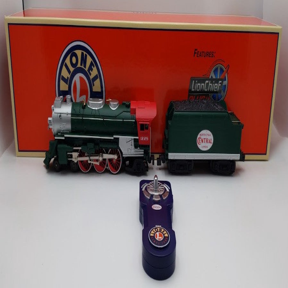 Lionel 6-83214 O North Pole Central LionChief Plus 4-6-2 Pacific Steam Loco #25 EX/Box