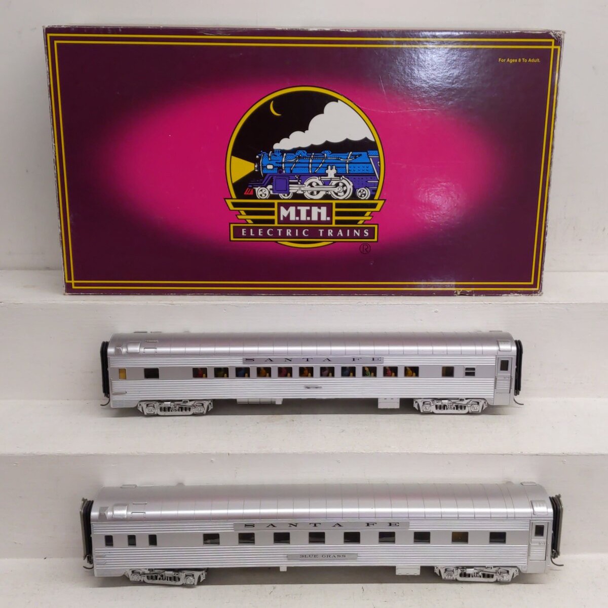 MTH 20-66115 O Scale SF 70' Streamlined Sleeper/Diner Passenger Car Set (2-Rail) LN/Box