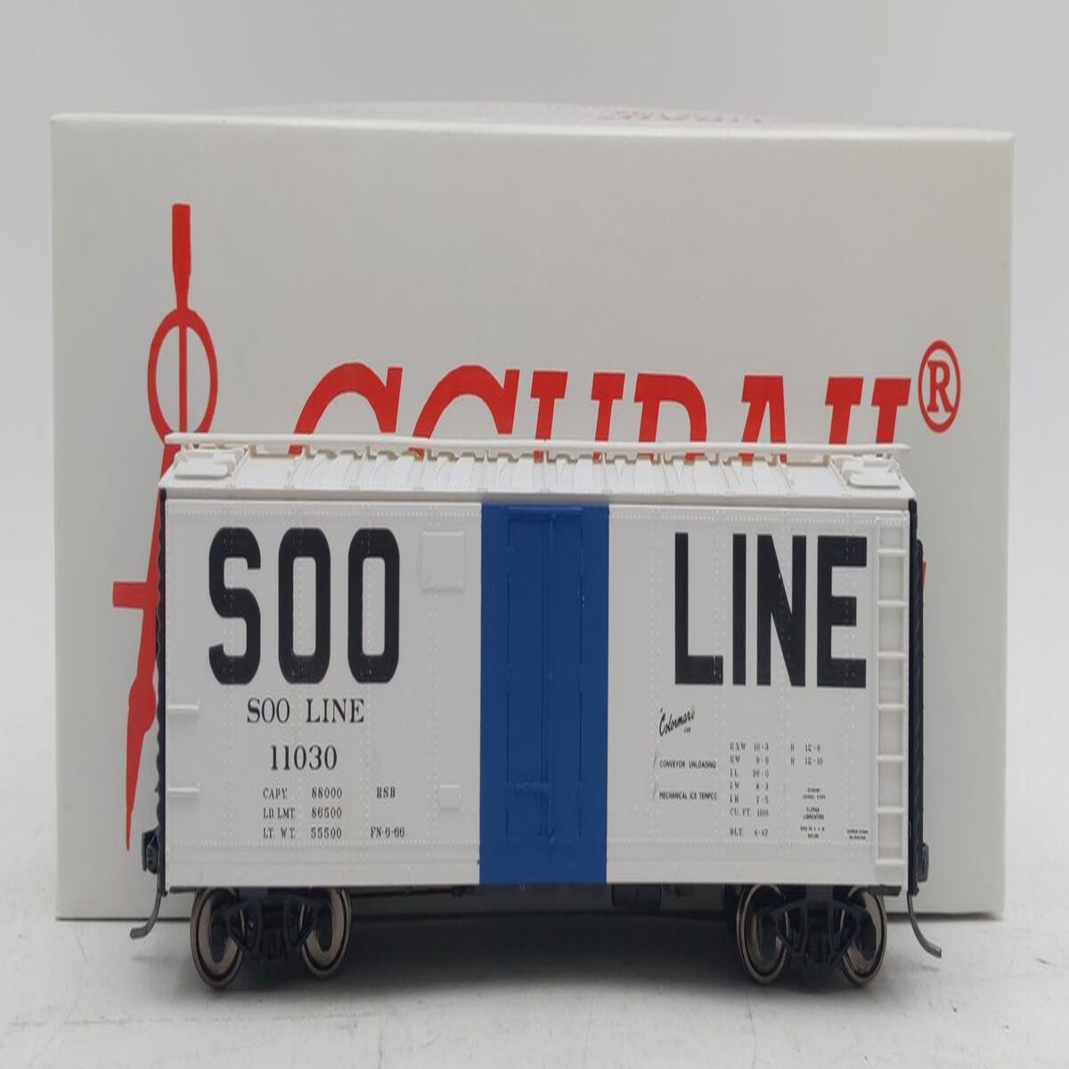 Accurail HO Scale Soo Line 1966 Hinge-Door Refrigerator Car #11030 LN/Box