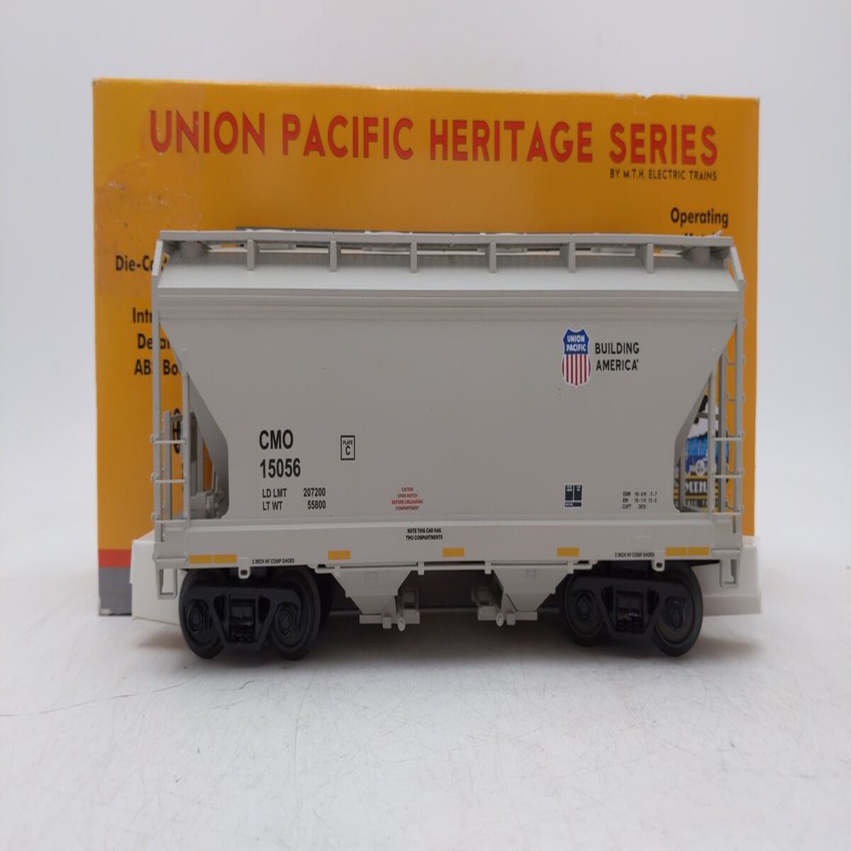 MTH 20-97647 O Union Pacific "Heritage" 2-Bay Centerflow Hopper #15056 LN/Box
