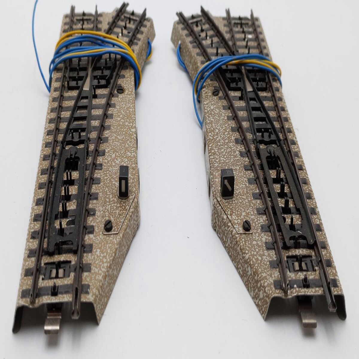 Marklin 5202 HO Scale Left & Right Remote Switch Pair EX