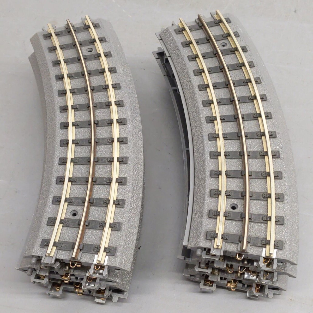MTH 40-1042 O Gauge RealTrax O42 Curved Solid Rail Track Sections (12) EX