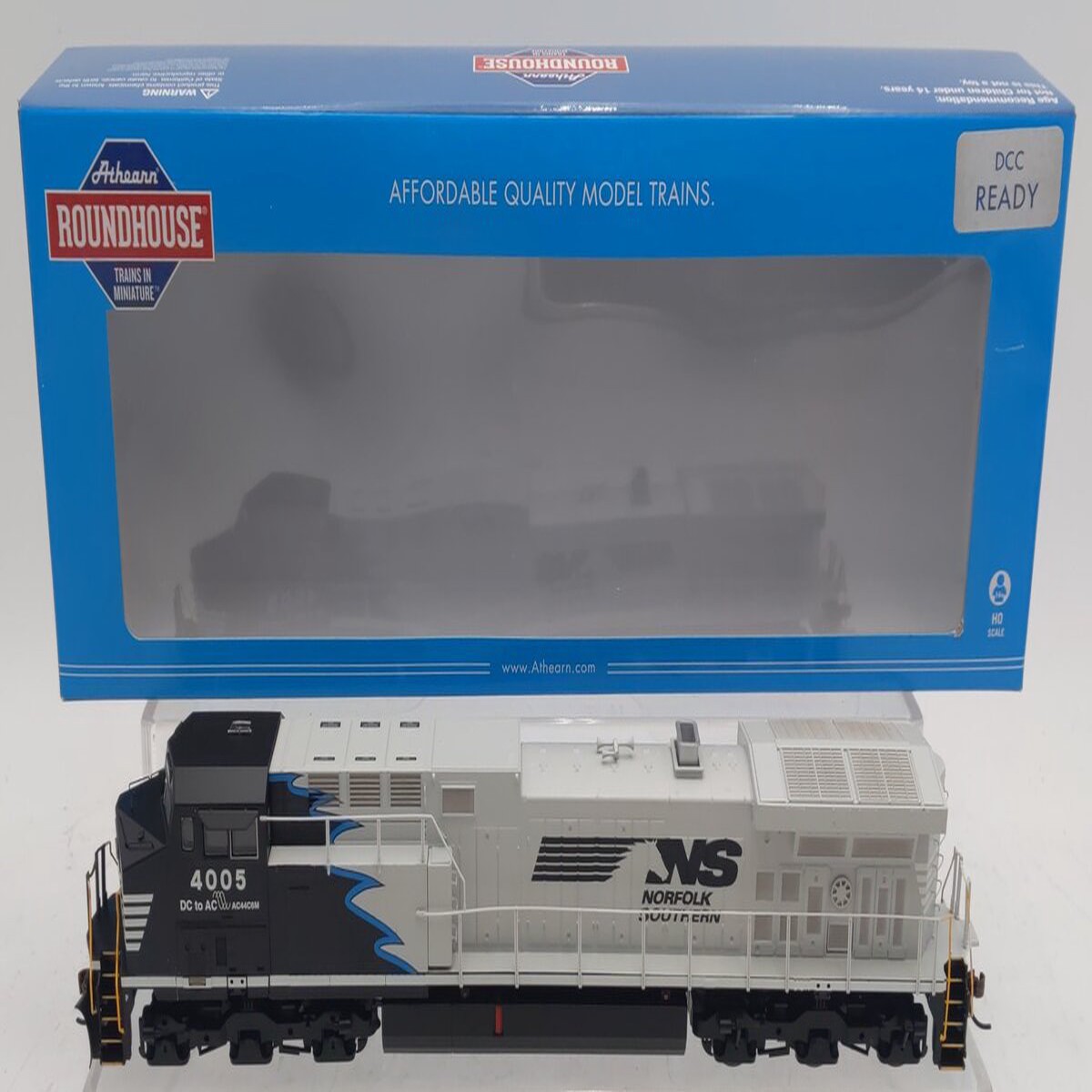 Roundhouse 77705 HO Norfolk Southern AC4400CW Diesel Locomotive #4005 EX/Box