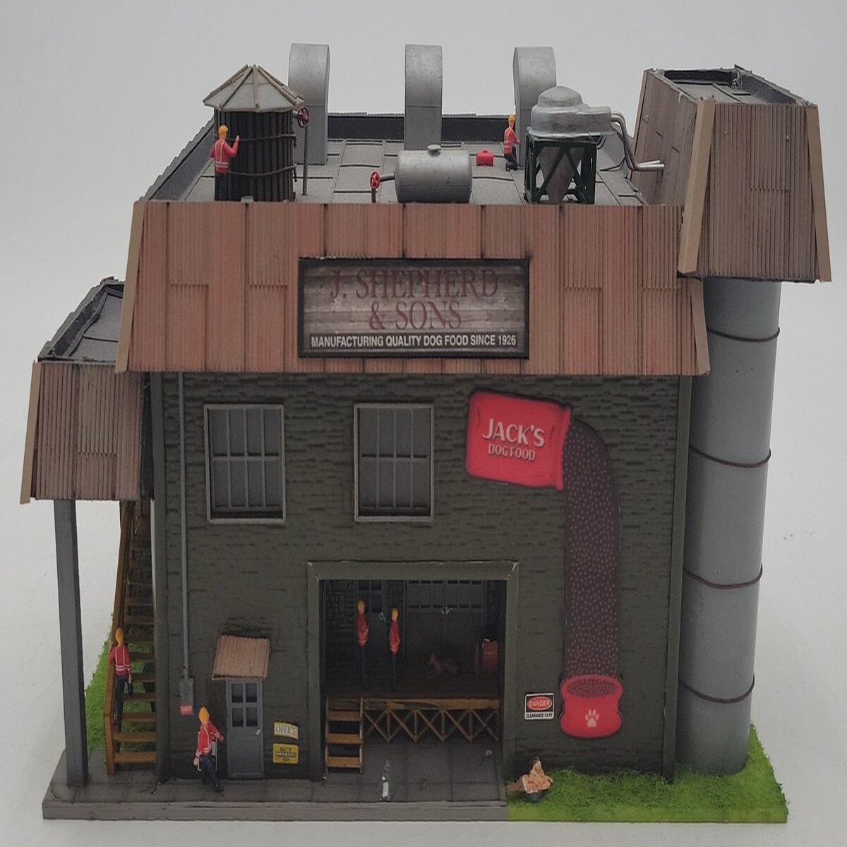Menards 279-4494 O Scale J. Shepherd & Sons Dog Food Factory EX