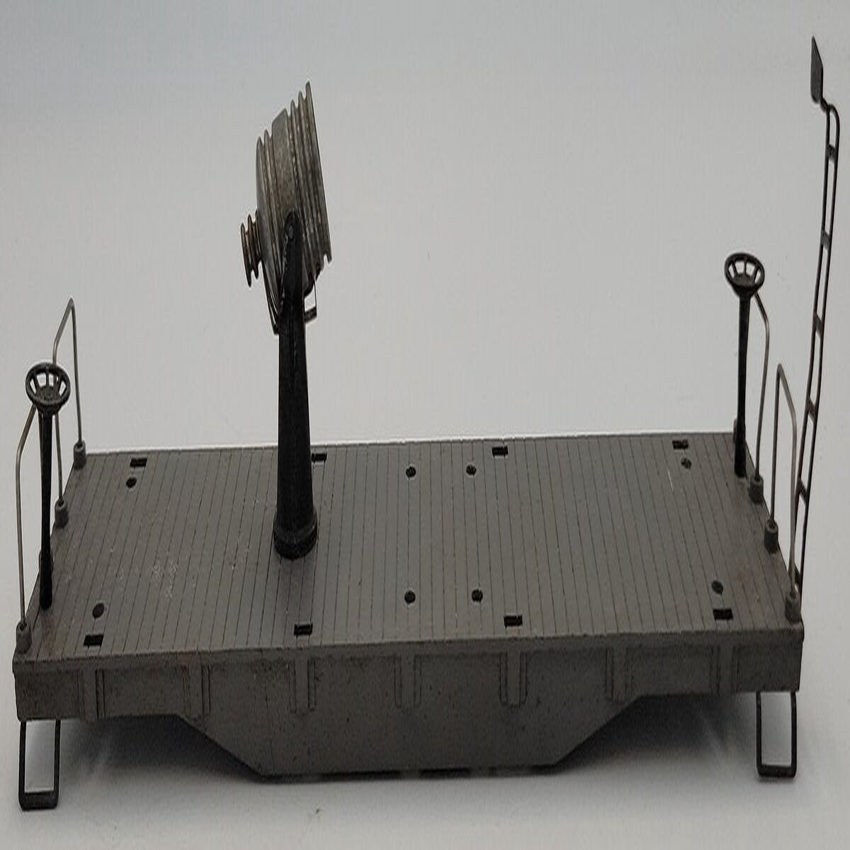 Lionel 2419-2 Diecast Dark Gray Lionel Lines Flat Car Frame with Searchlight