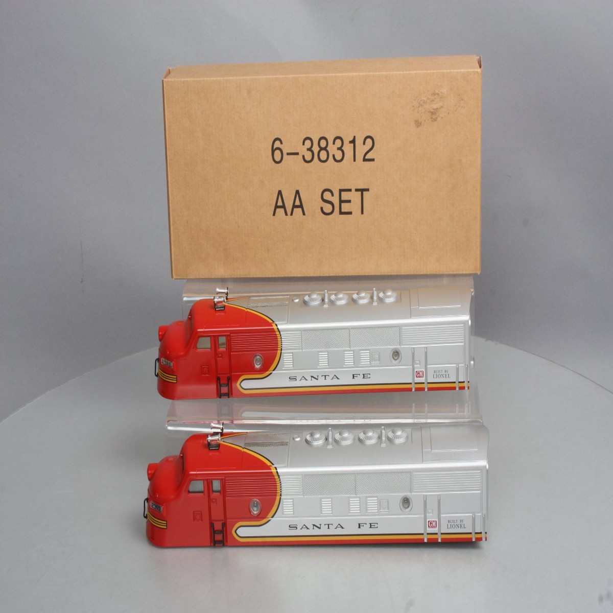 Lionel 6-38312 Santa Fe F3 A-A Twin Diesel Shells #2343 NIB