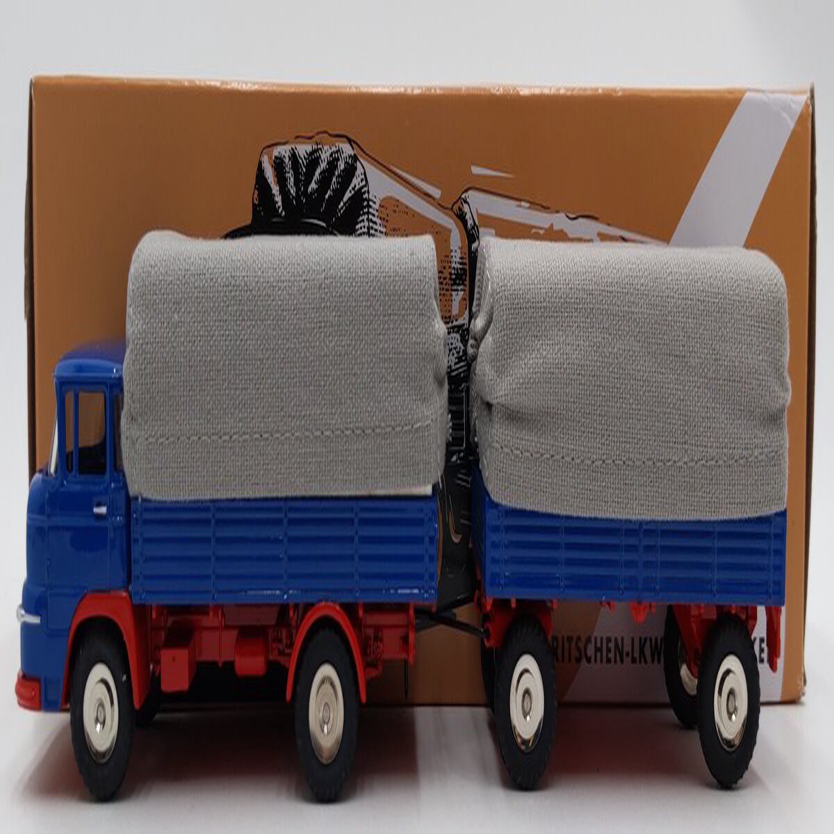 Marklin 18040 HO Scale 1:45 Krupp Front Wheel Steering Flatbed Truck EX/Box