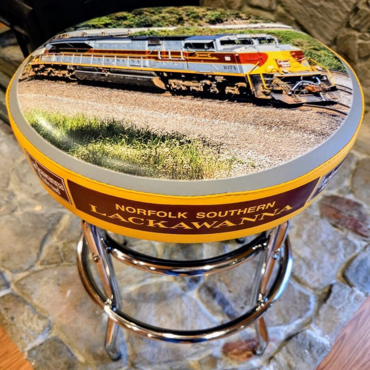RMT by Design R-047-80 Norfolk Southern-Lackawanna Heritage #1074 Bar Stool