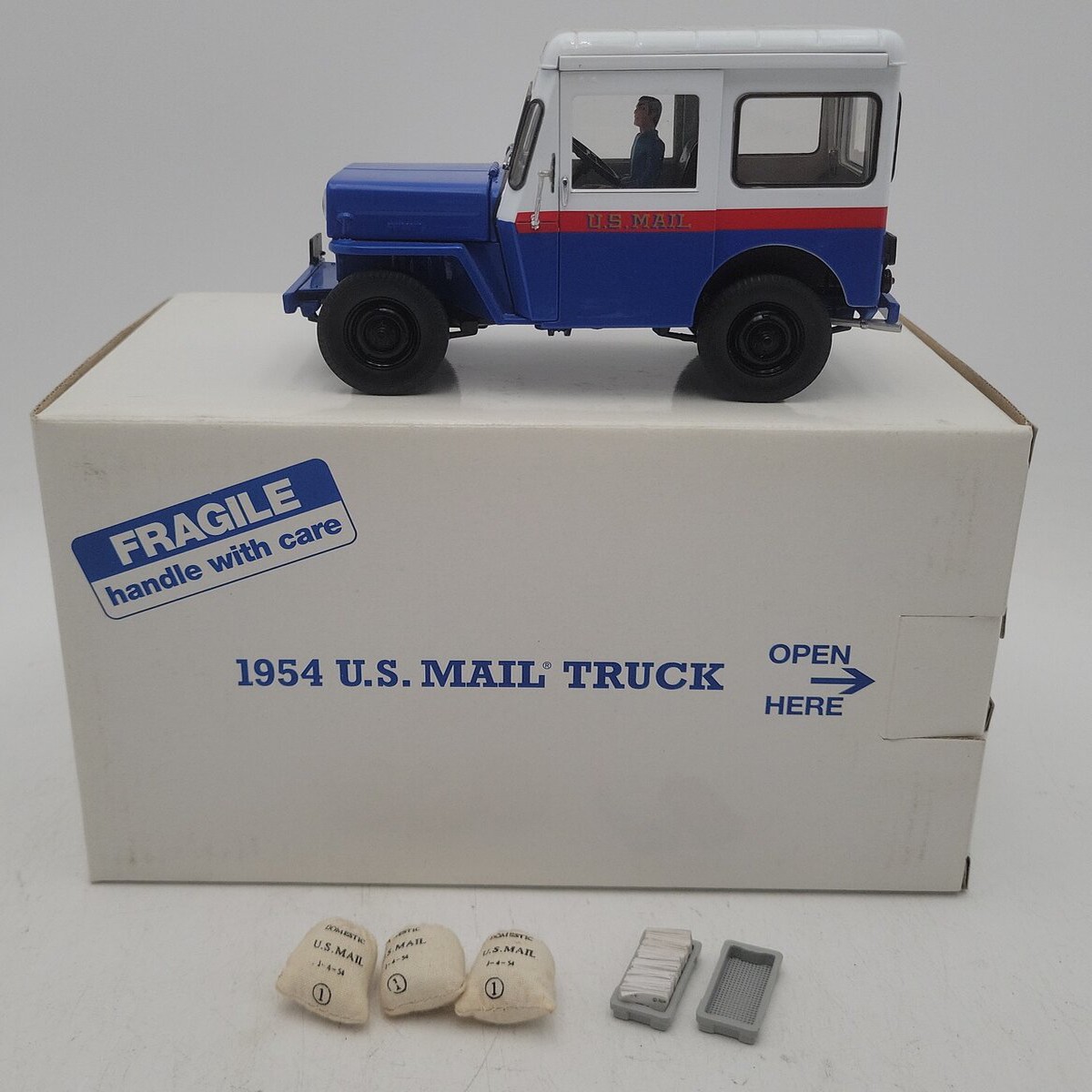 Danbury Mint 1954 1:24 1954 Jeep Willys U.S. Mail Truck EX/Box