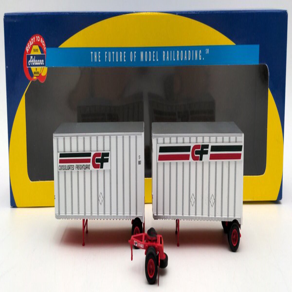 Athearn 91148 HO Scale Consolidated Freightways Freightliner w/2 28' Trailers VG/Box
