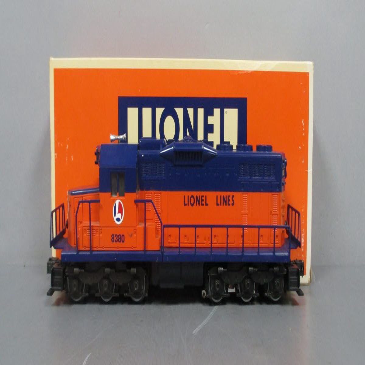 Lionel 6-8380 O Gauge Lionel Lines SD28 "Flat Top" Diesel Locomotive LN/Box
