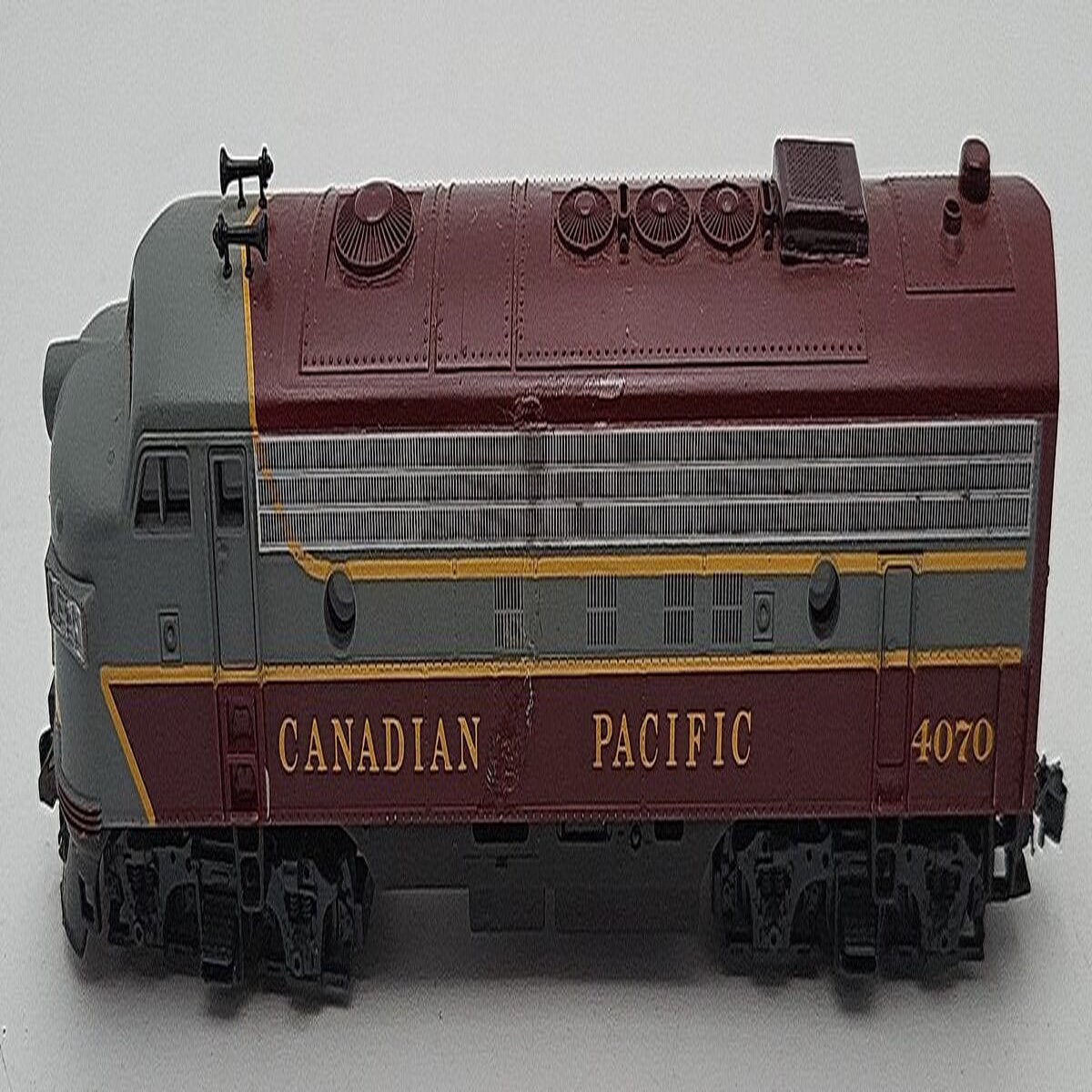 Atlas 8321 HO Scale Canadian Pacific FP-7 Diesel Locomotive #4070 EX