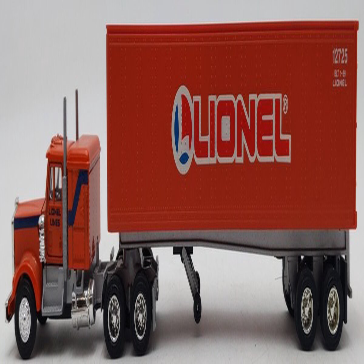 Lionel 6-12725 O Lionel Tractor and Trailer EX