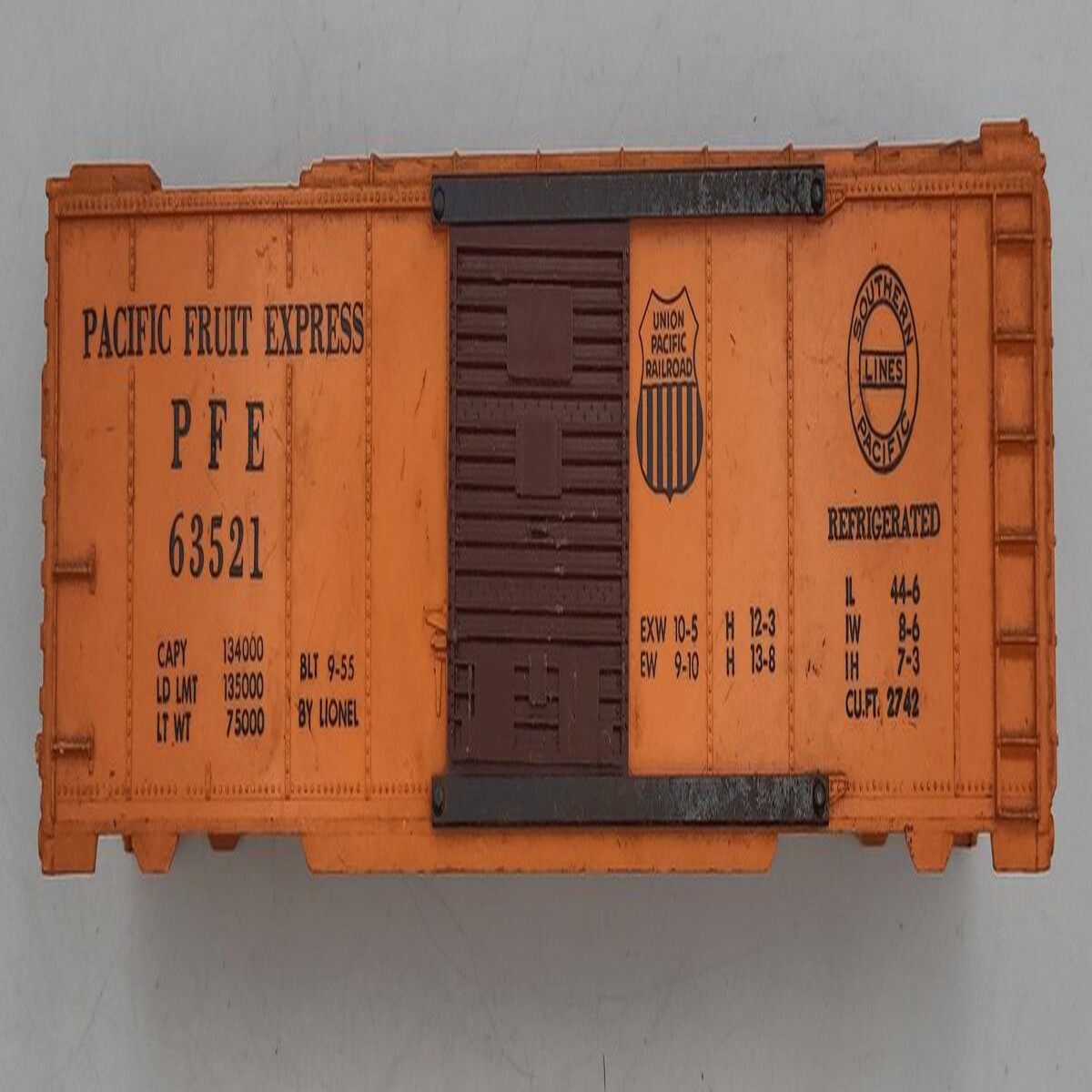 Lionel 63521-1X Orange Plastic Pacific Fruit Express Reefer Car Shell with Doors