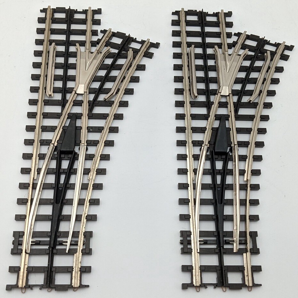 MTH 45-1009 O54 ScaleTrax Nickel Silver Right Hand Turnouts (2) EX