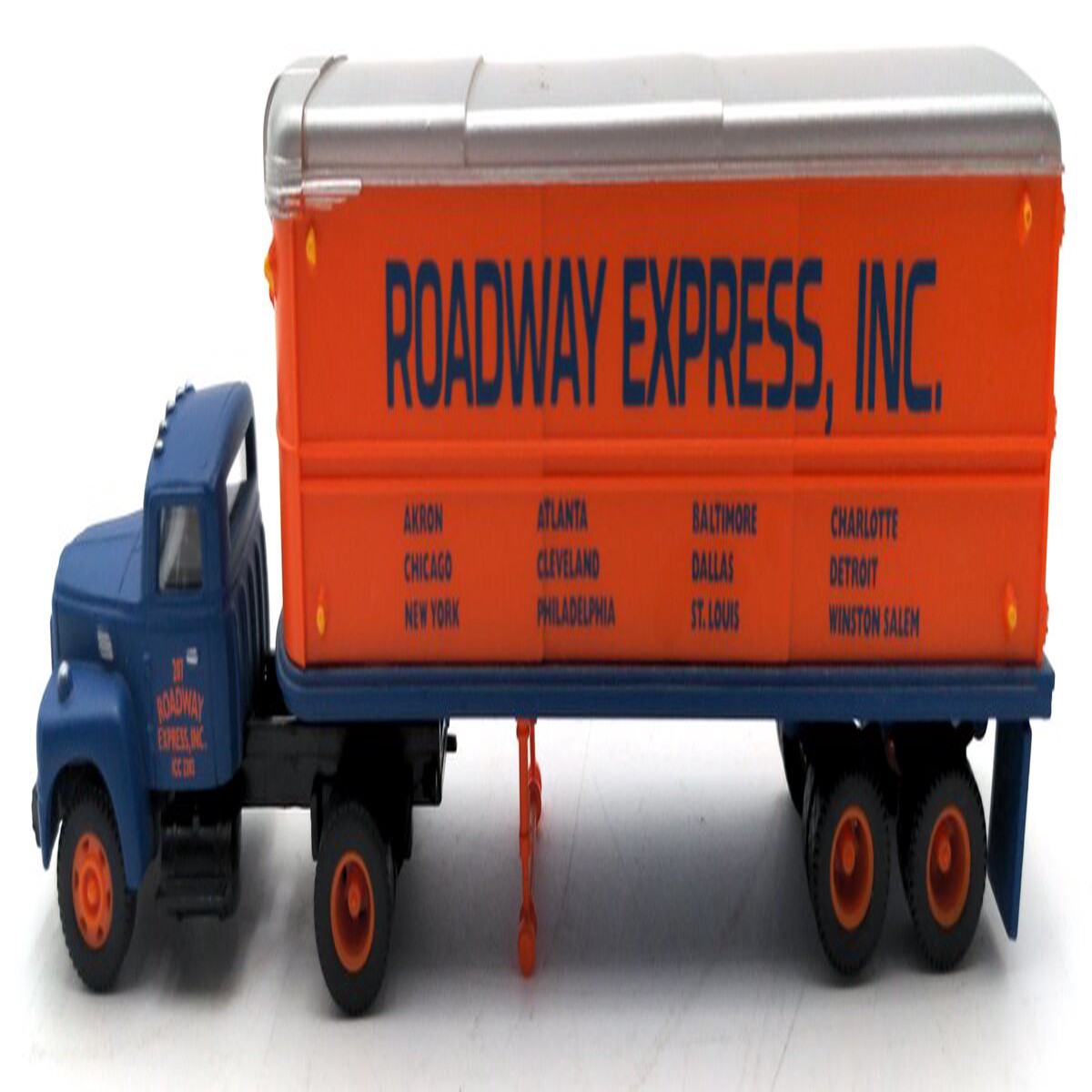 Classic Metal Works 31102 HO Mini Metals Roadway IH R-190 Tractor/Trailer Set LN