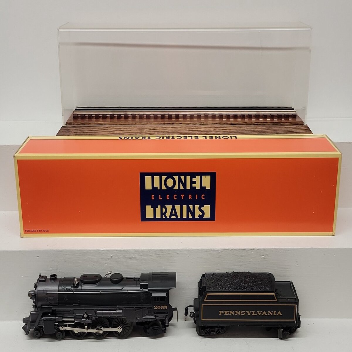 Lionel 6-18050 JC Penney 4-6-2 Steam Locomotive & Tender #2055 with Case VG/Box