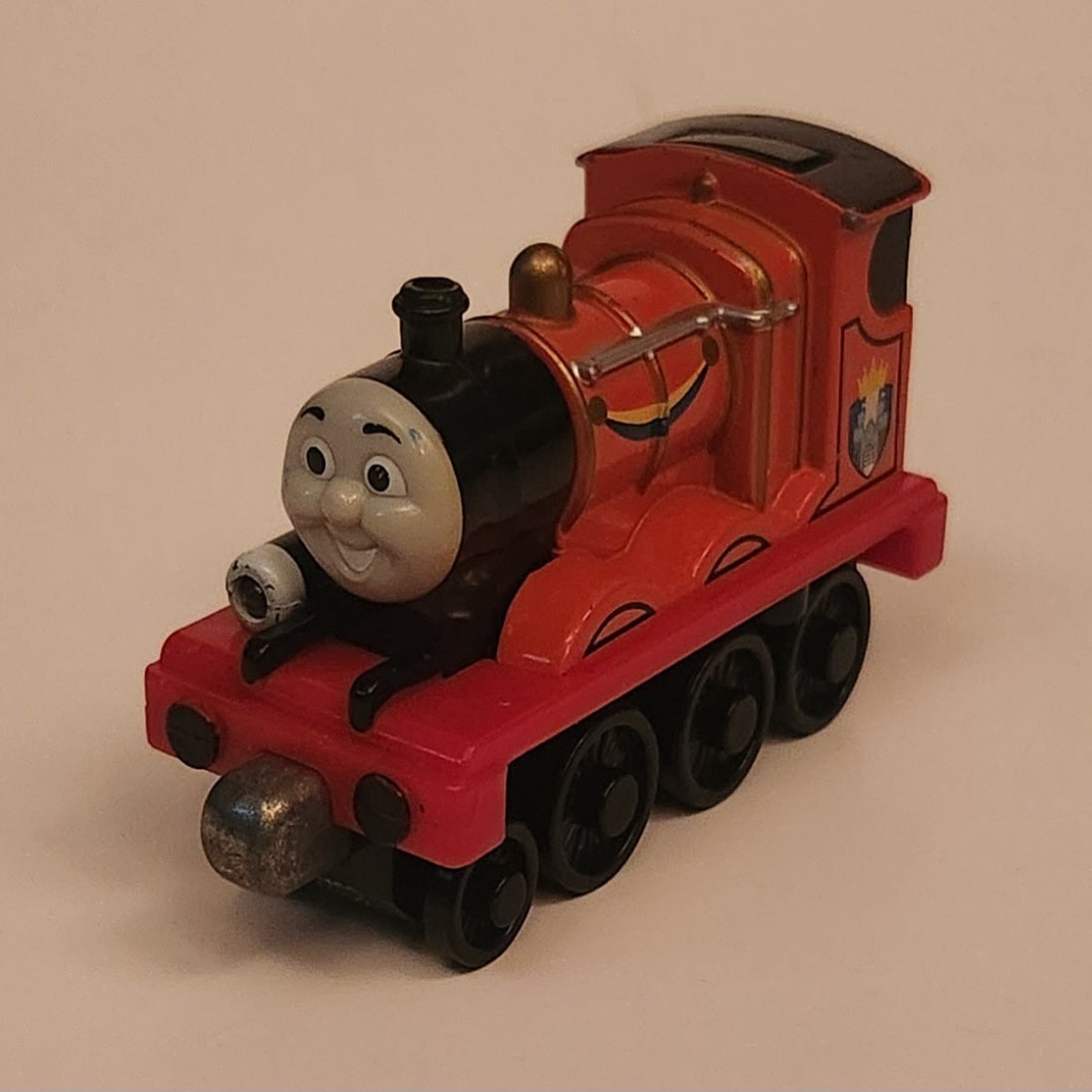 2009 Mattel Gullane Thomas The Train & Friends Take n Play James Red Magnetic Die Cast Toy Vehicle R9477