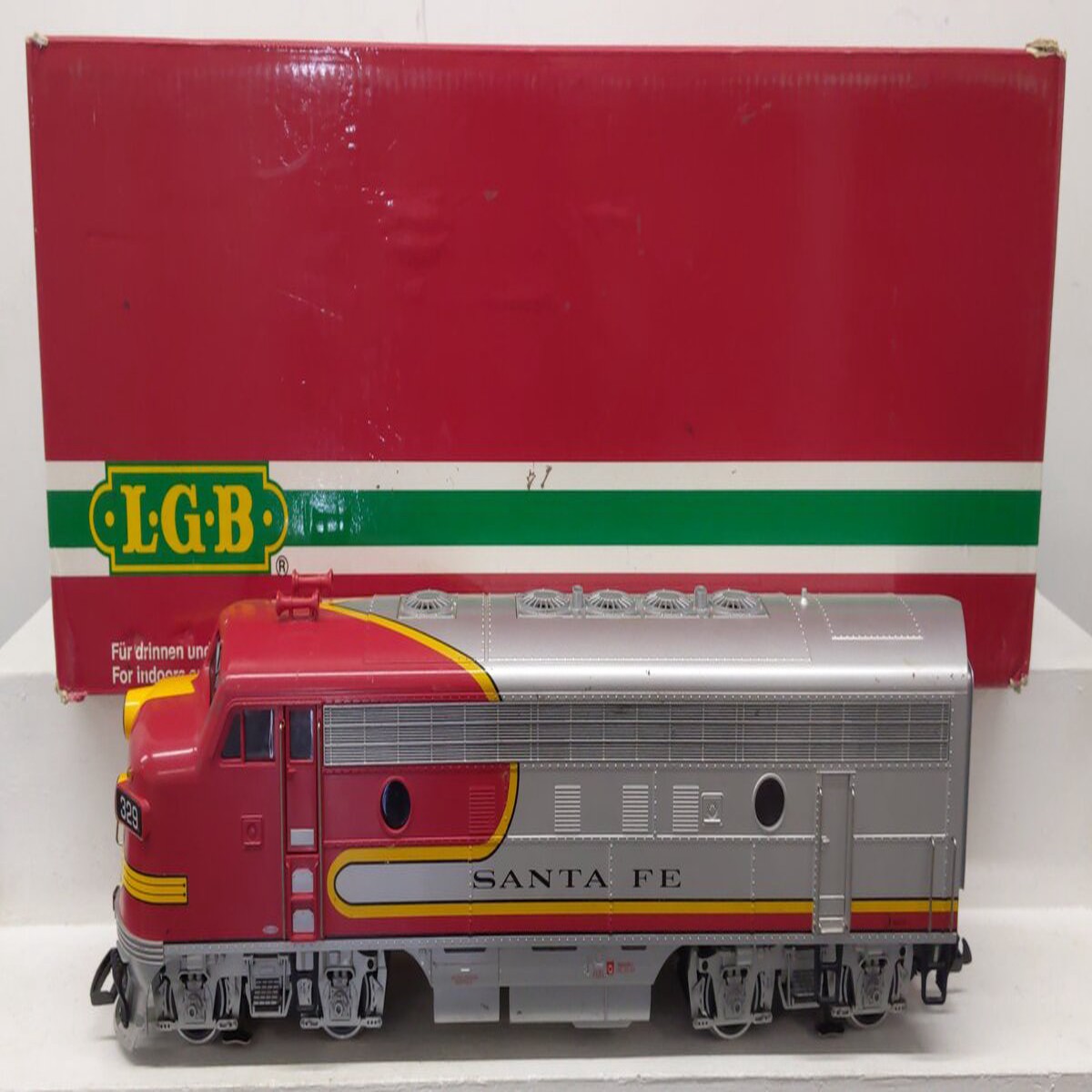 LGB 20570 G Scale Santa Fe EMD F7 Diesel Locomotive #329 VG/Box
