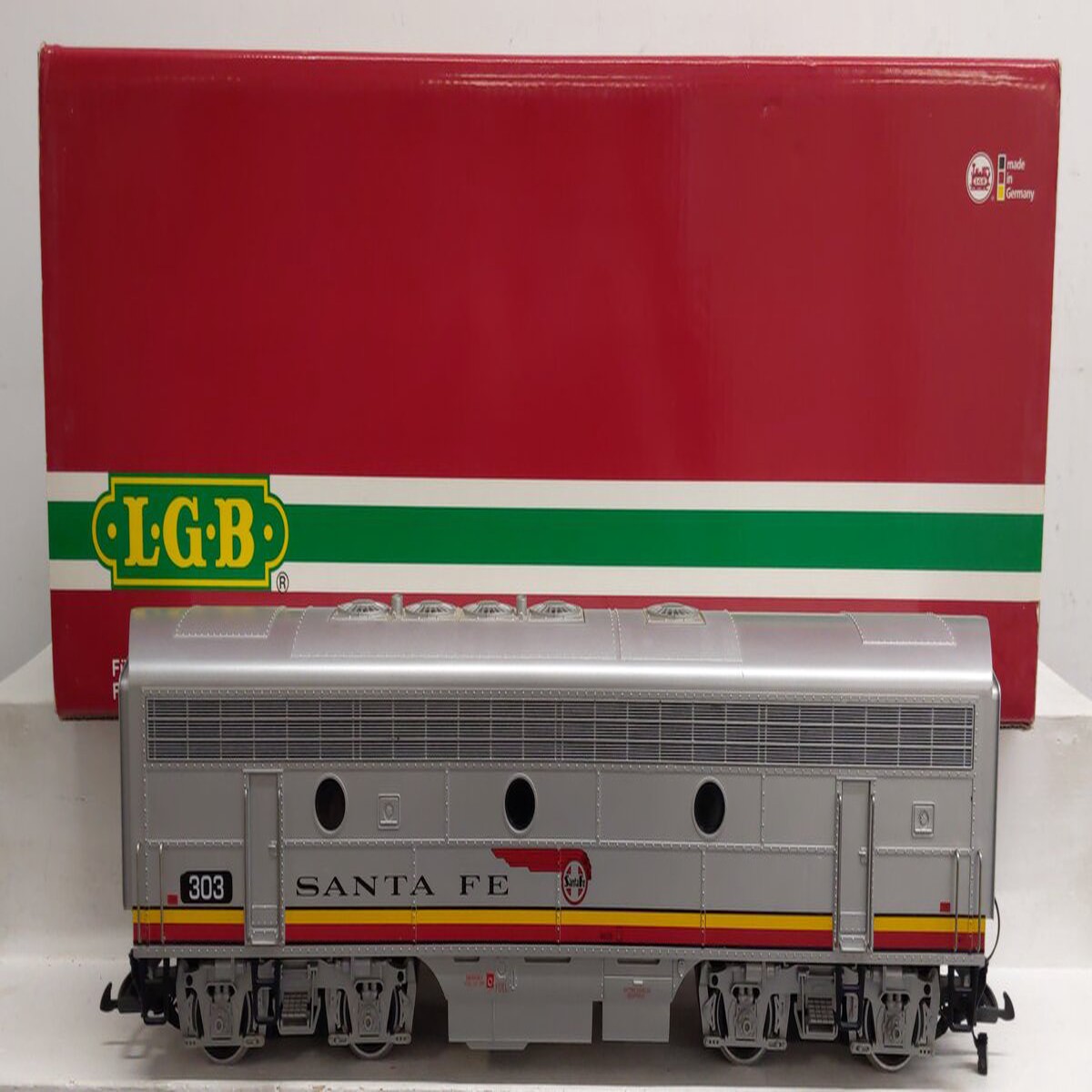 LGB 20582 G Scale Santa Fe F7 Diesel Non-Powered B-Unit Locomotive w/Sound EX/Box