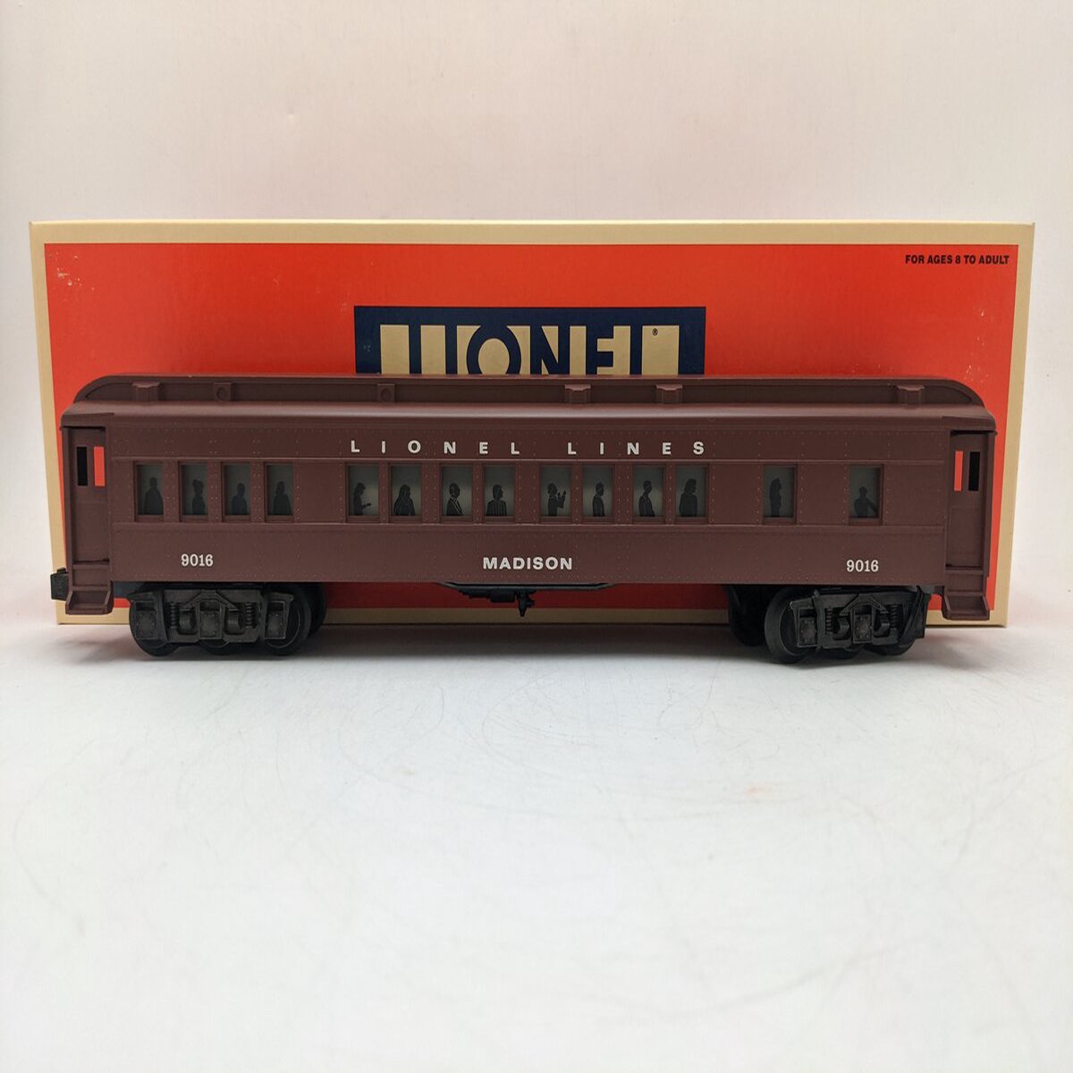 Lionel 6-19016 O Gauge Lionel Lines Madison Passenger Car #9016 VG/Box