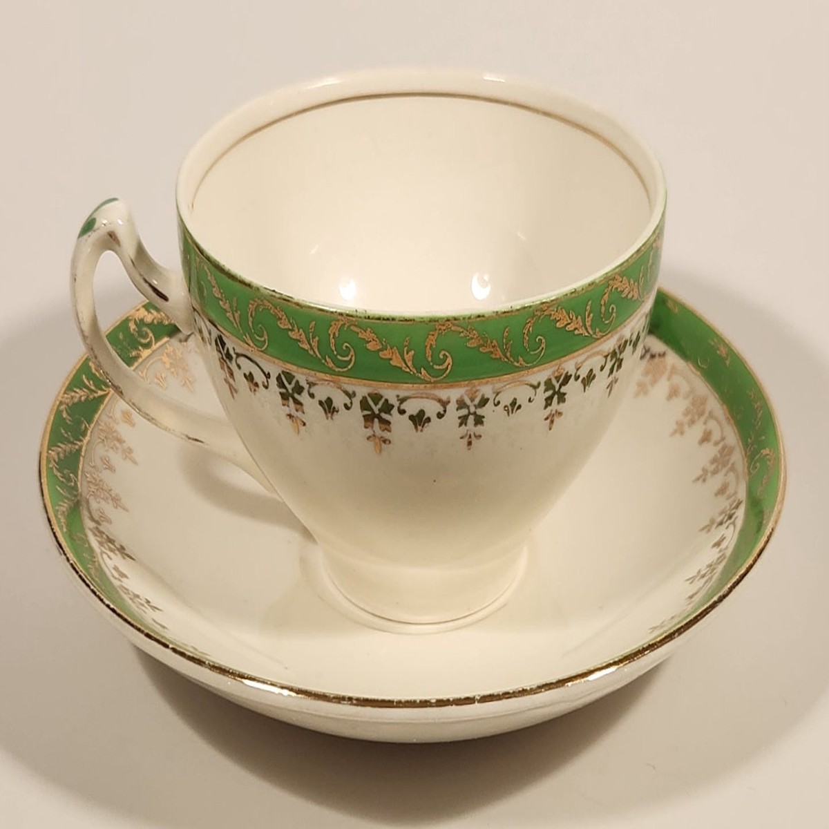 Vintage Alfred Meakin England "Pride-Of-Erin" Green and Gold Trimmed Tea Cup & Saucer Set