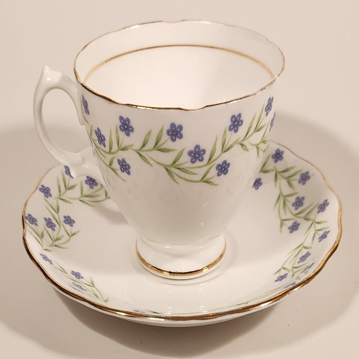 Vintage Royal Vale Bone China Violet Purple Flowers Tea Cup & Saucer Set