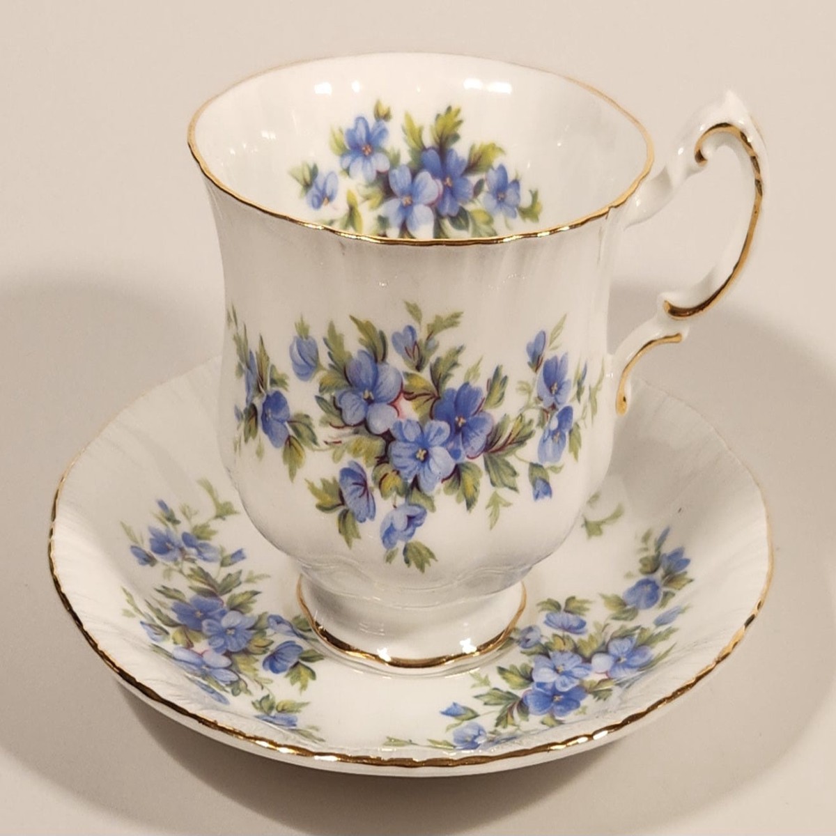 Vintage Paragon English Flowers Aubretia Blue Flowers Tea Cup & Saucer Set