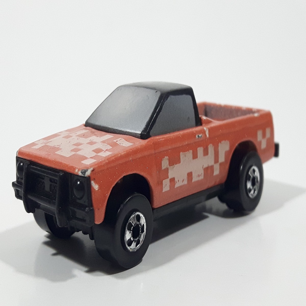 Rare 1990 Hot Wheels ConvertAbles Wreckers Pickup Truck Peach Die Cast Toy Car Vehicle