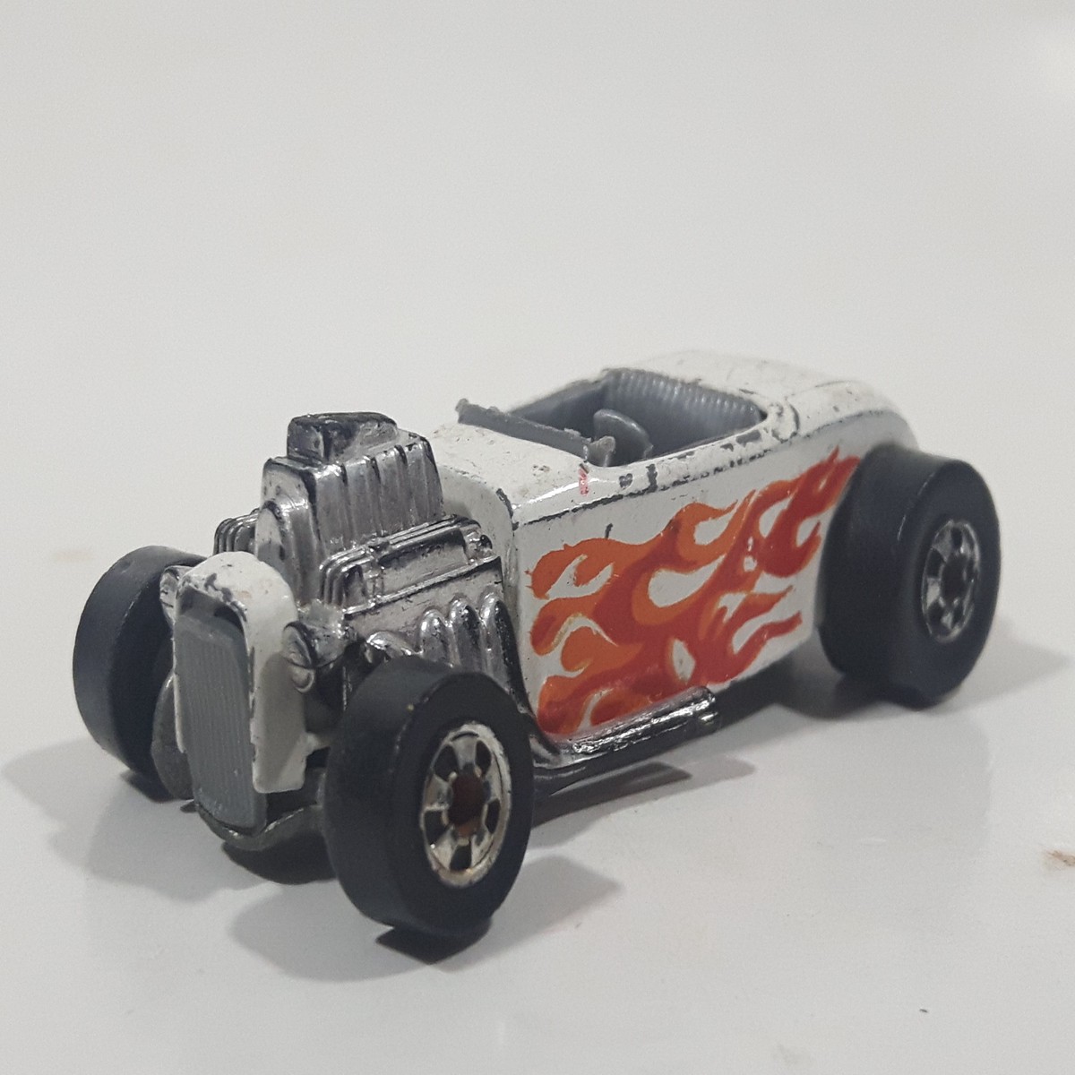 Vintage 1981 Hot Wheels Street Rodder White Die Cast Toy Car Vehicle