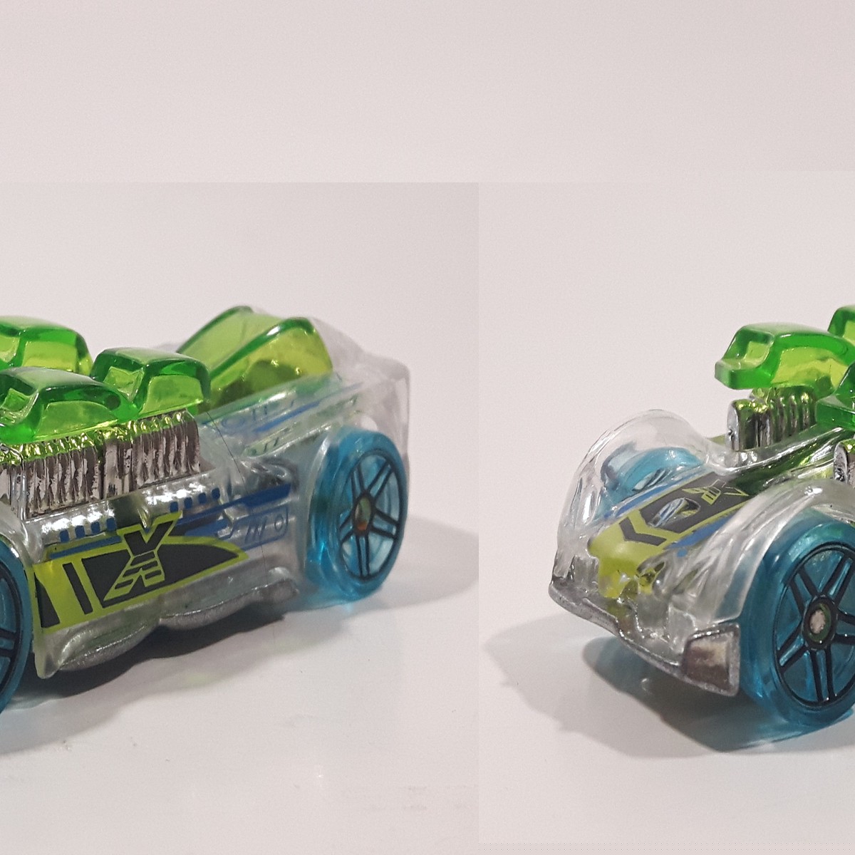 2017 Hot Wheels X-Raycers What-4-2 Clear and Transparent Green Die Cast Toy Race Car Vehicle