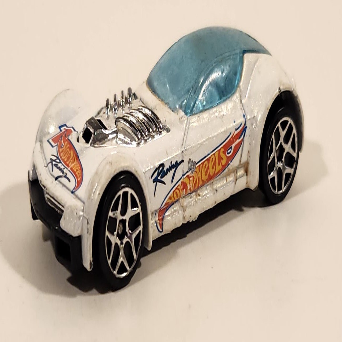 2004 Hot Wheels Truckin' Transporters Ballistik White Die Cast Toy Car Vehicle