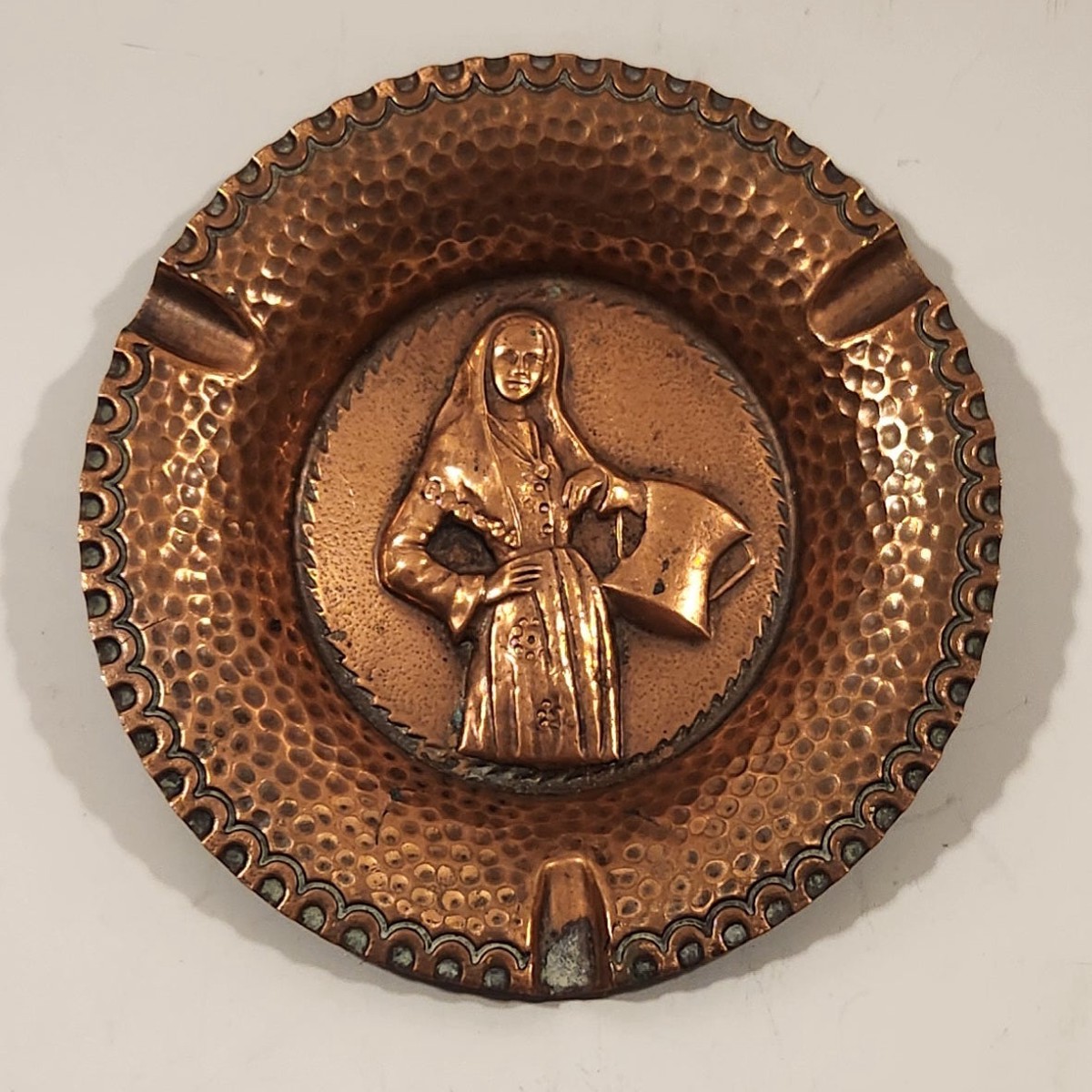 Vintage Ricordo D'Abruzzo "Woman with Basket" Copper Metal Cigarette Ashtray