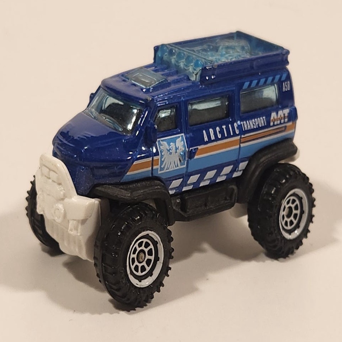 2018 Matchbox Ice Voyagers Vantom Blue Die Cast Toy Car Vehicle
