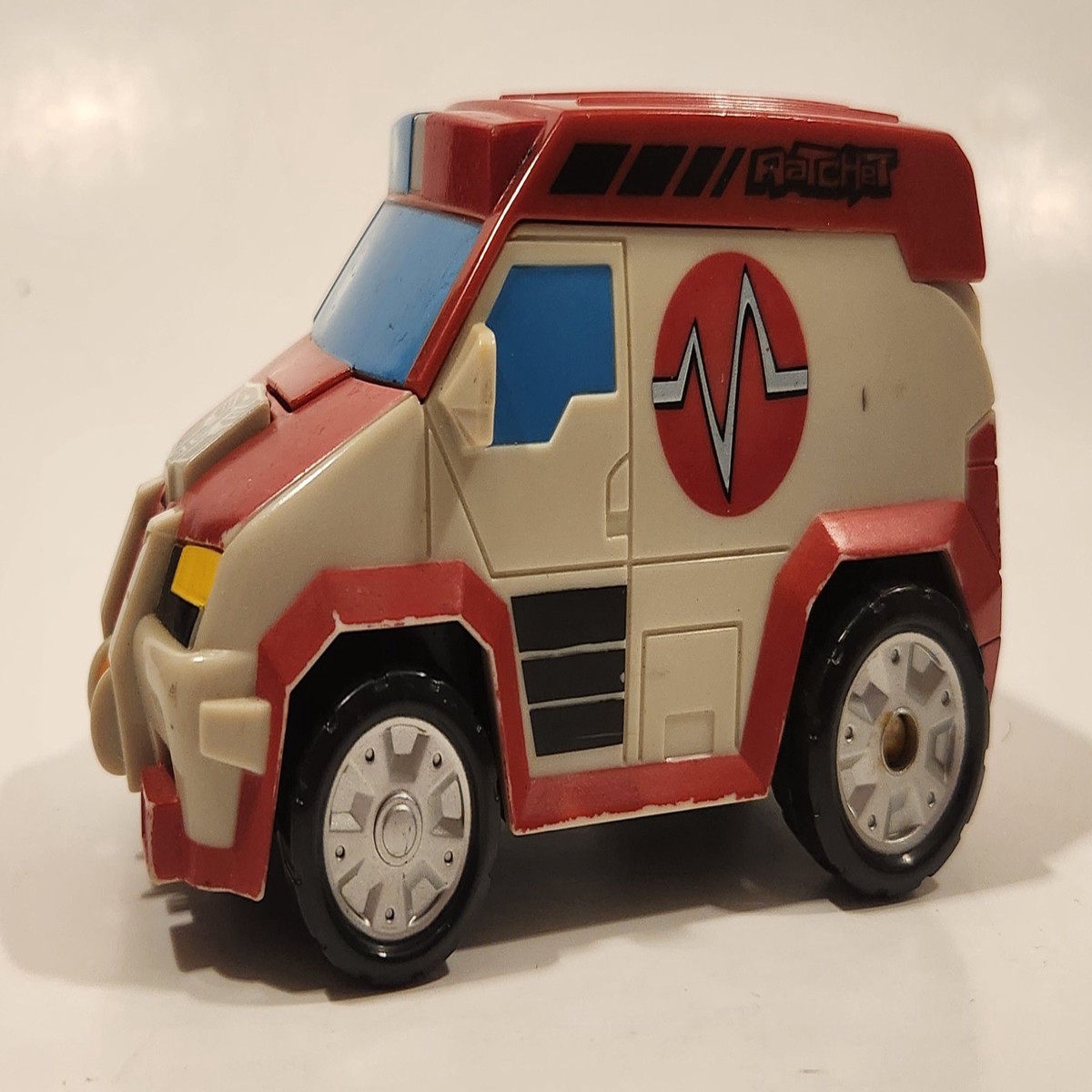 2007 Hasbro Transformers Animated Bumper Battlers Autobot Ratchet 5" Plastic Toy Vehicle Needs Repair