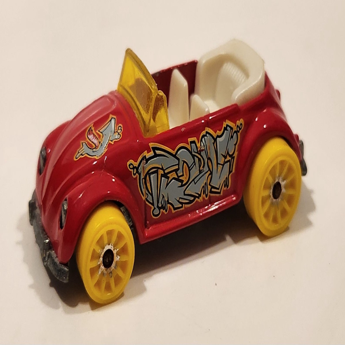 2013 Hot Wheels HW City Graffiti Rides Volkswagen Beetle Convertible Red Die Cast Toy Car Vehicle