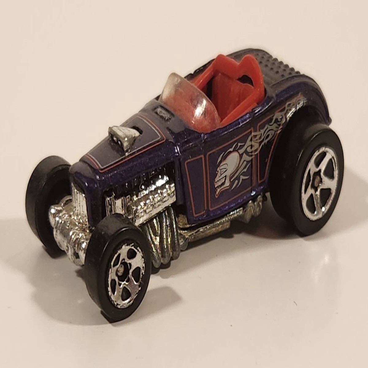 2001 Hot Wheels Skull and Crossbones Deuce Roadster Purple Die Cast Toy Hot Rod Car Vehicle