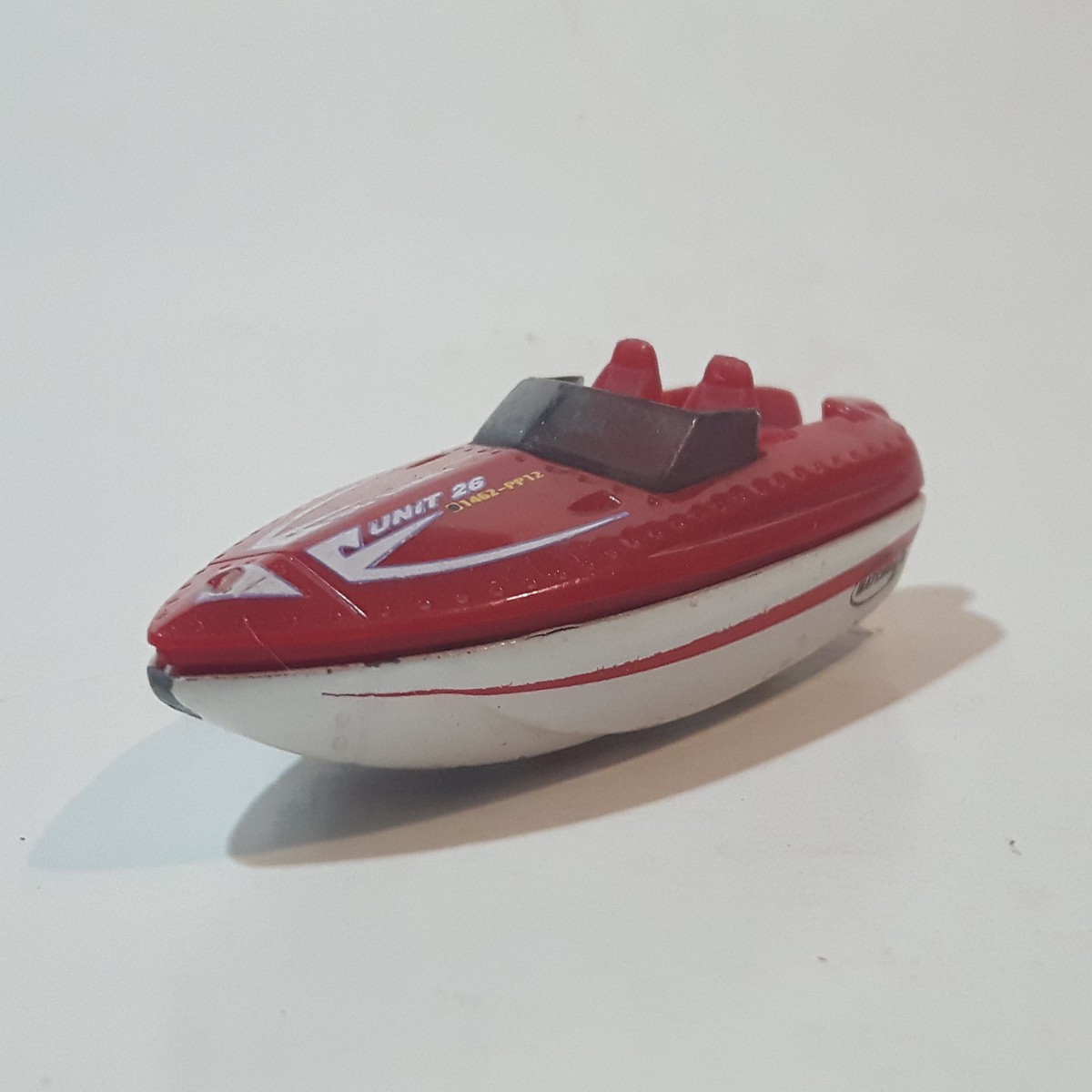 2001 Matchbox Sun Chasers Tower Boat Unit 26 Red and White Die Cast Toy Vehicle