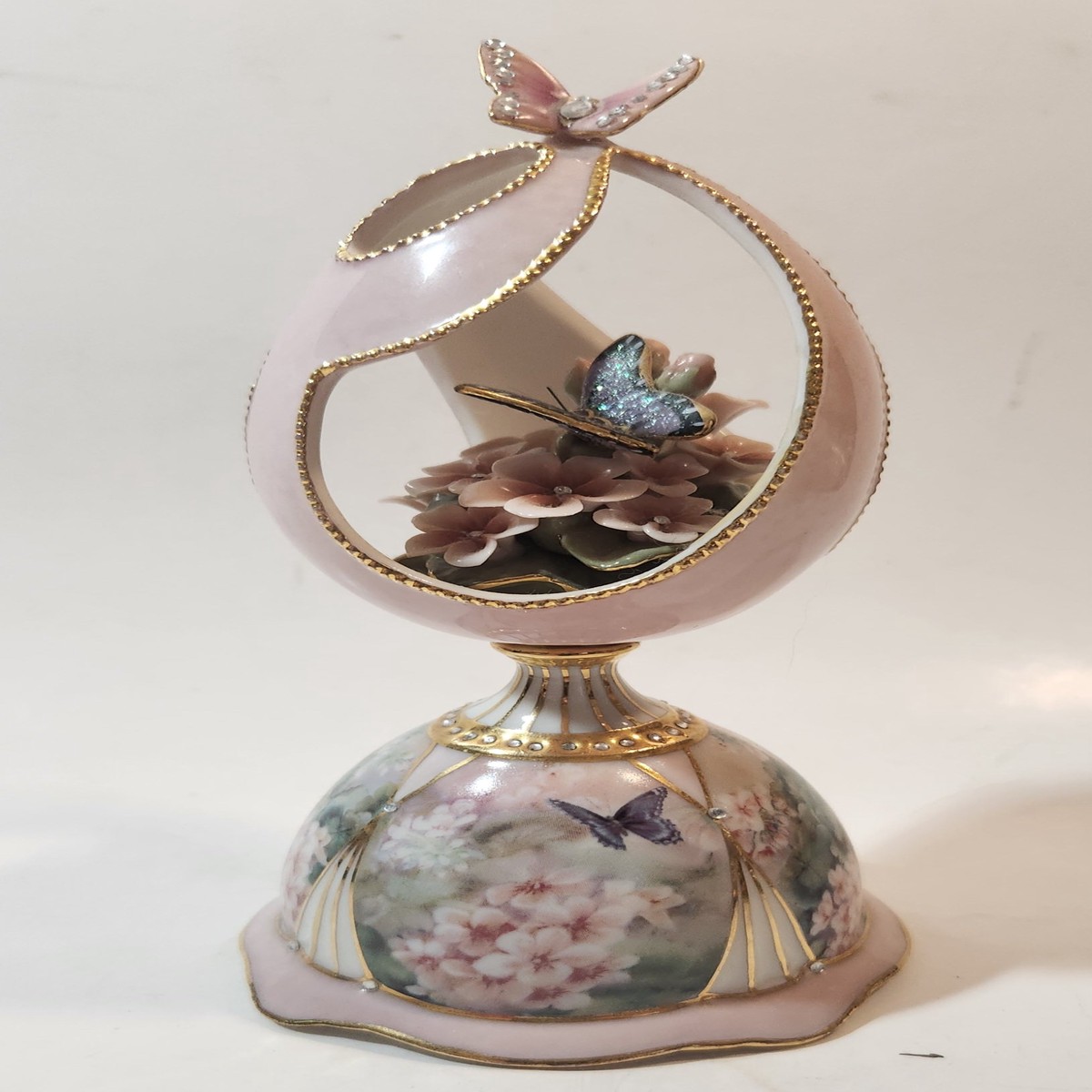 2004 Ardleigh Elliott Lena Liu Silken Wings Flights of Fancy 7" Tall Heirloom Porcelain Music Box