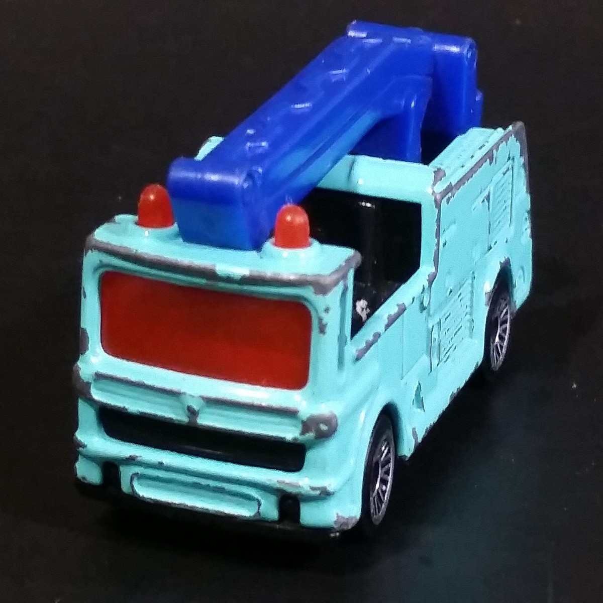 2002 Matchbox Snorkel Fire Truck Light Blue Die Cast Toy Car Vehicle McDonald's Happy Meal #4