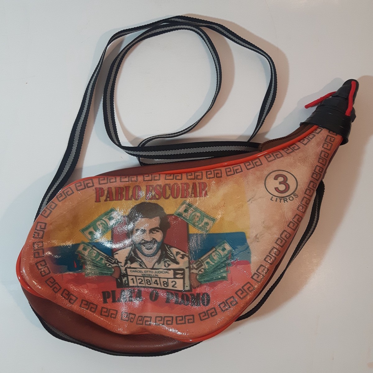 Pablo Escobar Colombia Plato O Plomo Carcel Otto Judicial Medellin 3 Litros Leather Canteen Drinking Bottle