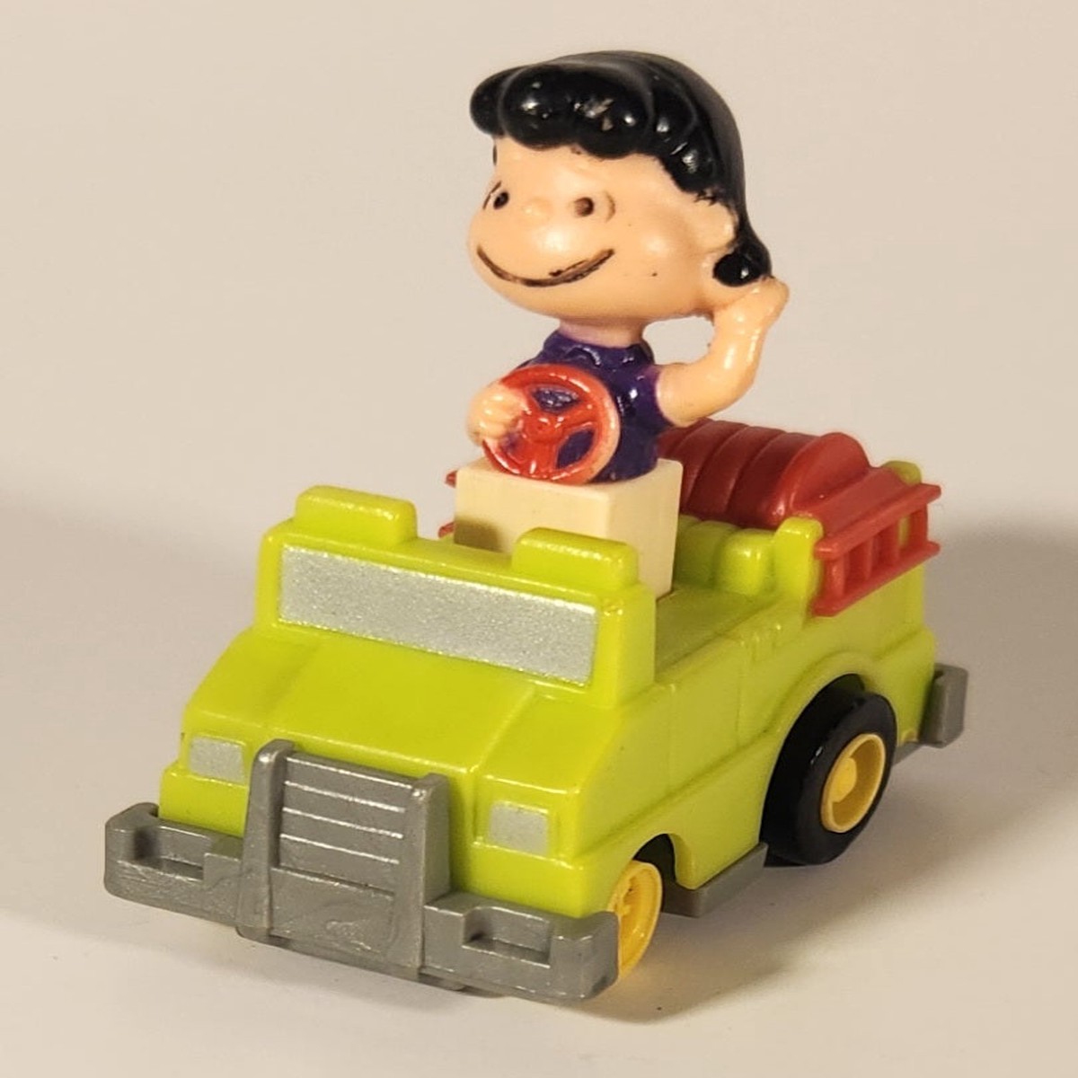 Vintage McDonald's 1989 United Features Syndicate Peanuts Gang Pop Mobiles Lucy Van Pelt Green Plastic Toy Car Vehicle